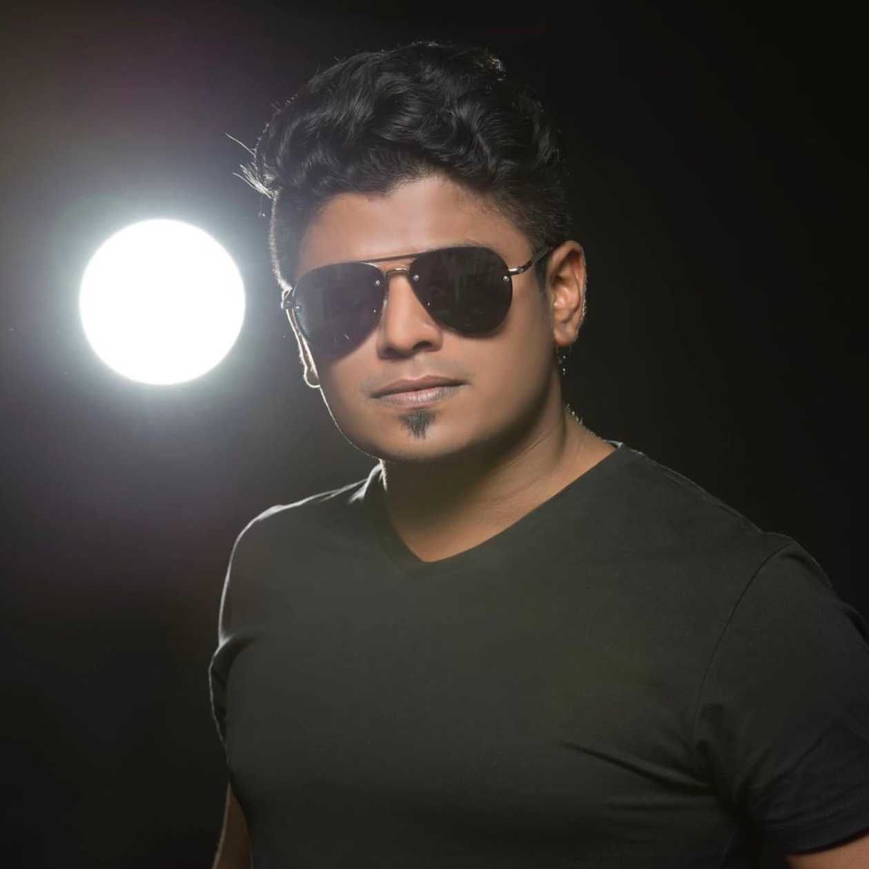 Celebrity Abhishek Kumar- Tring India