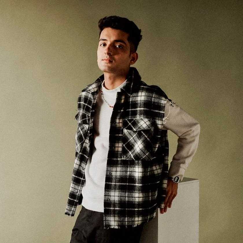 Celebrity Sparsh Dangwal- Tring India