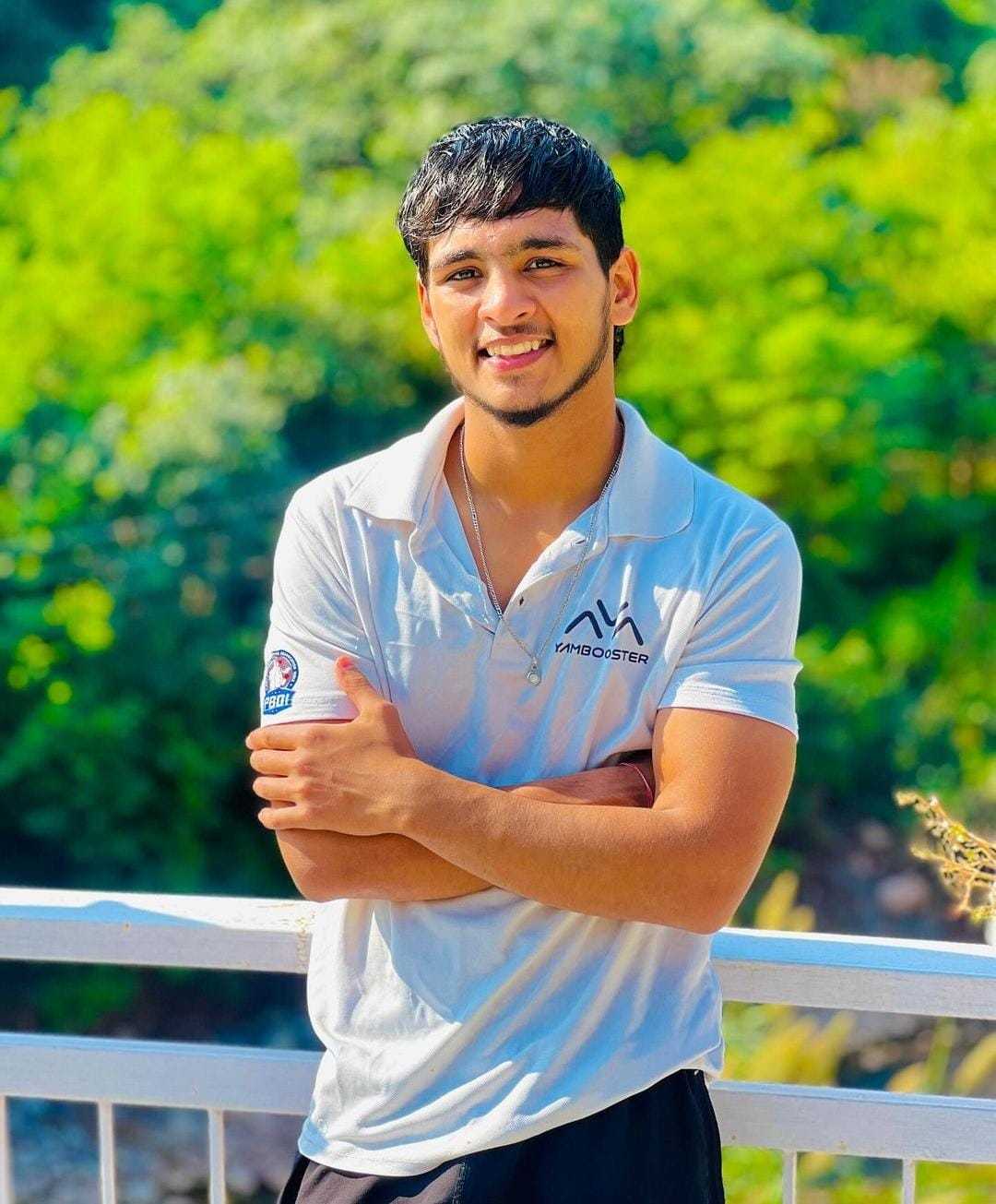 Celebrity Lakshay Solanki - Tring India