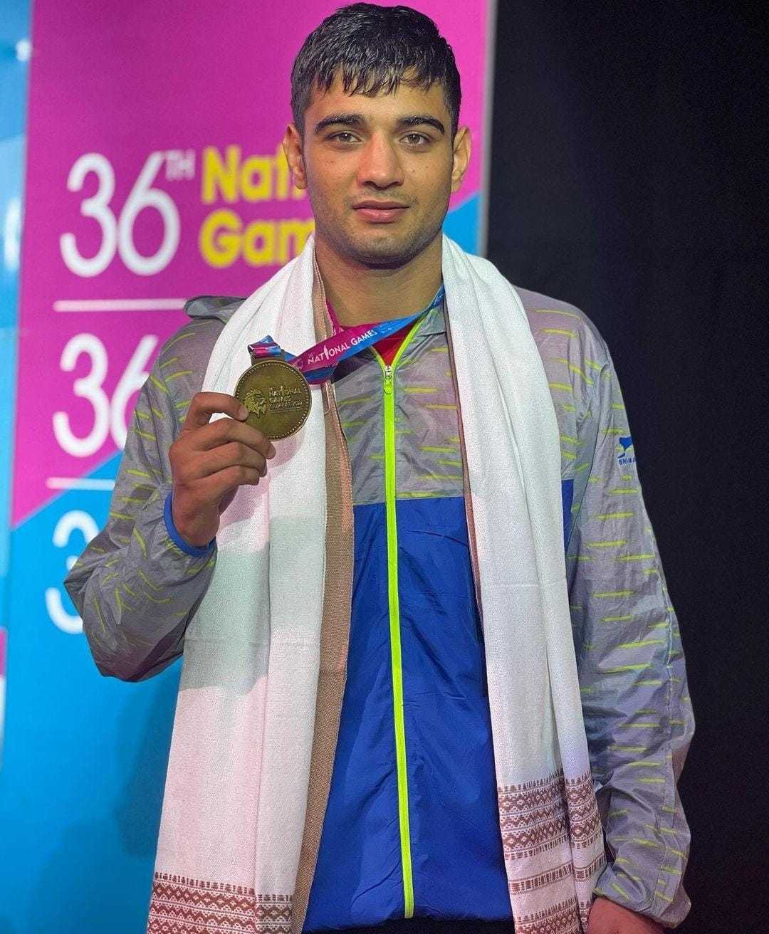 Celebrity Vinit Dahiya - Tring India