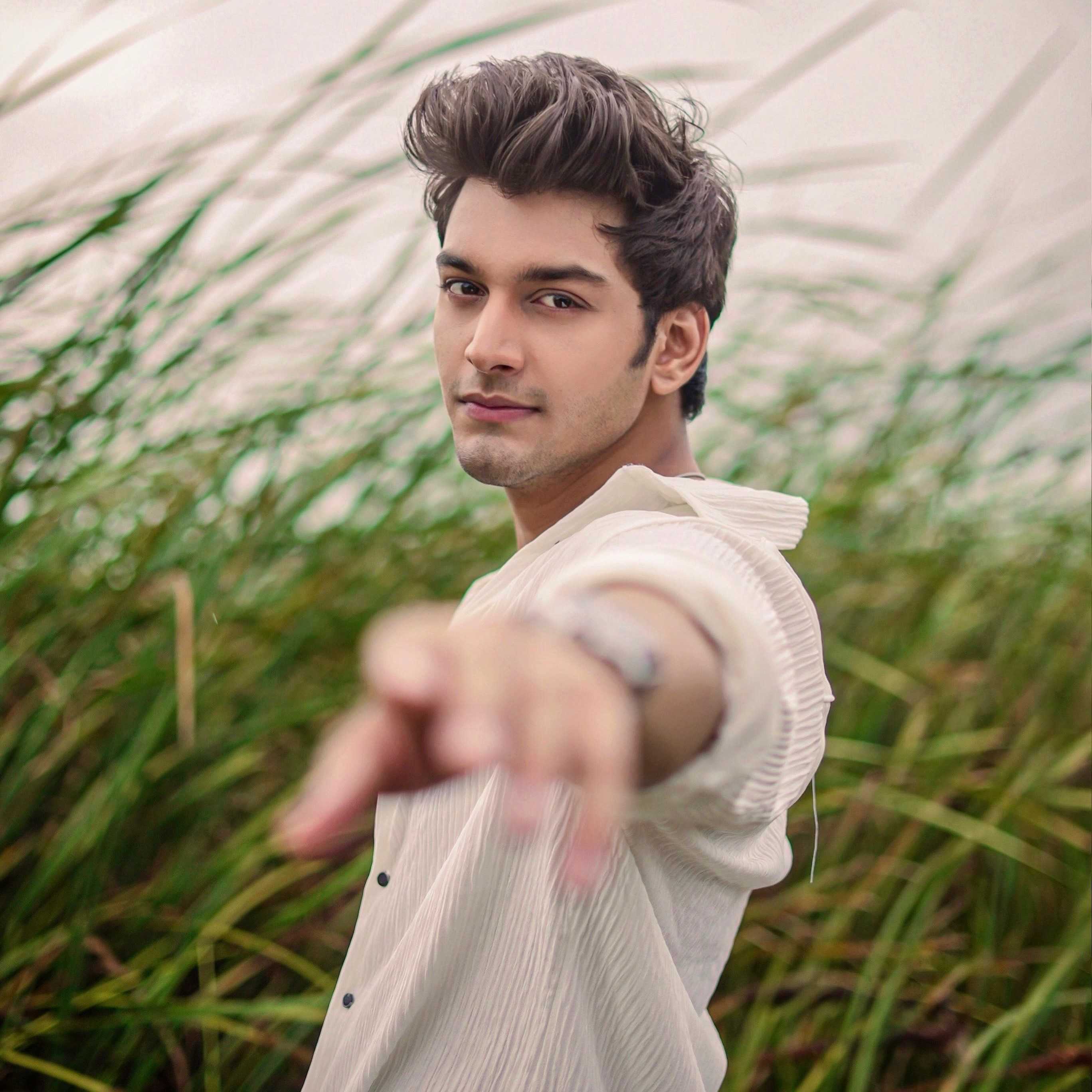 Celebrity Aman Jaiswal - Tring India