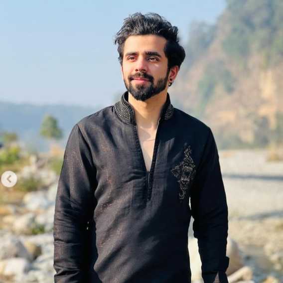 Celebrity Utkarsh Arora - Tring India