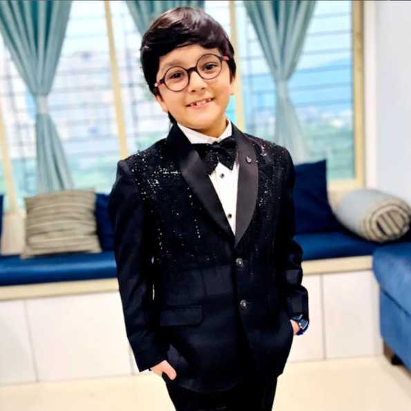Celebrity Shreyansh Kaurav - Tring India