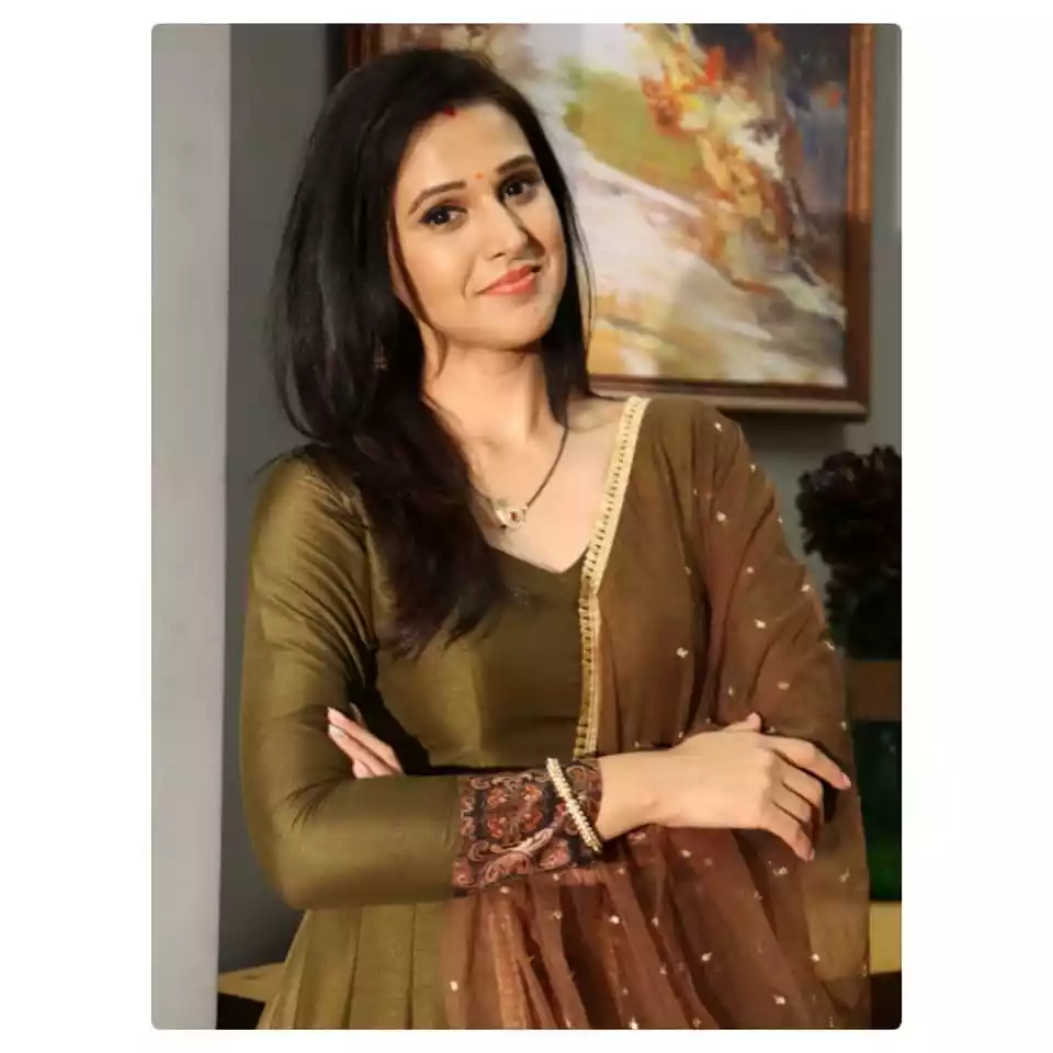 Celebrity Astha Agarwal - Tring India
