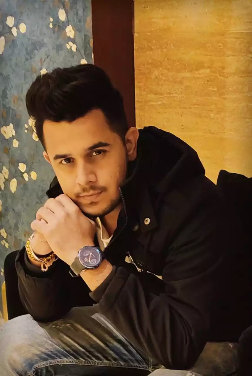 Celebrity Kunal Pancholi - Tring India