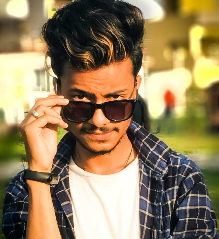 Celebrity Umar Atif - Tring India