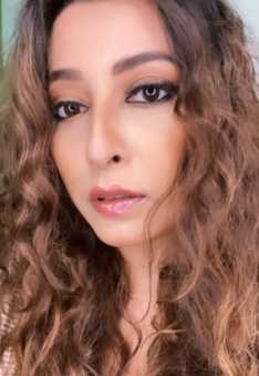 Celebrity Hina Patel - Tring India