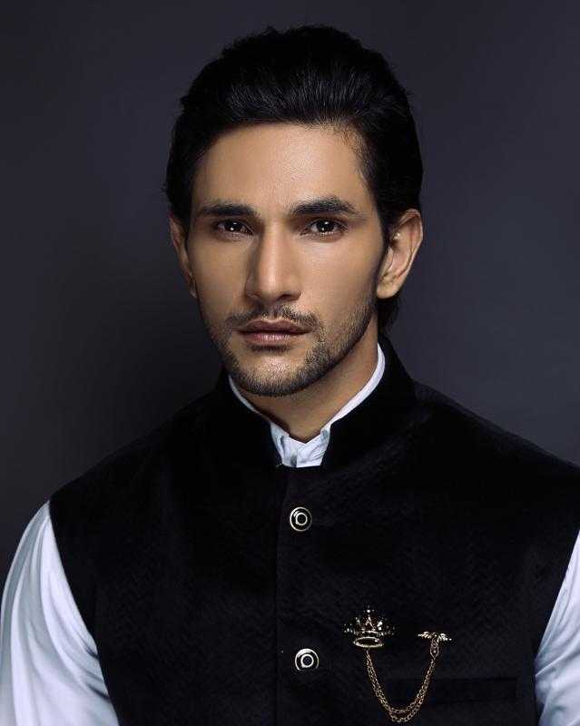 Celebrity Lucky Daniel - Tring India