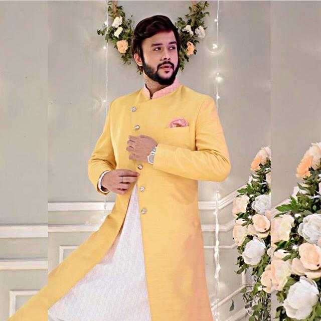 Celebrity Prakhar Shuklaa - Tring India