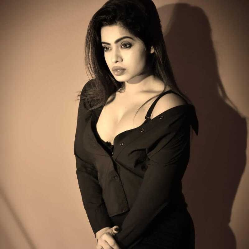 Celebrity Aasma Syed - Tring India