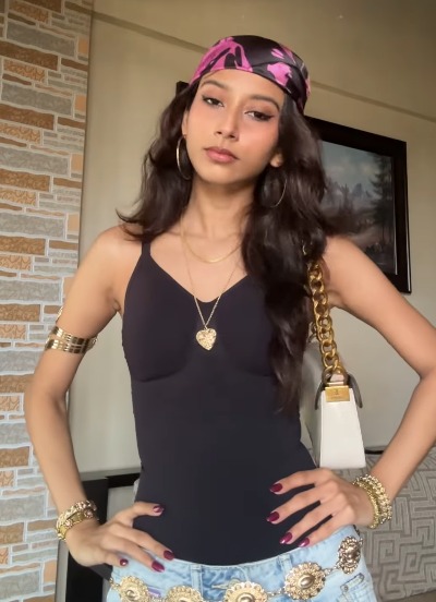 Celebrity Khushi Bhatt - Tring India