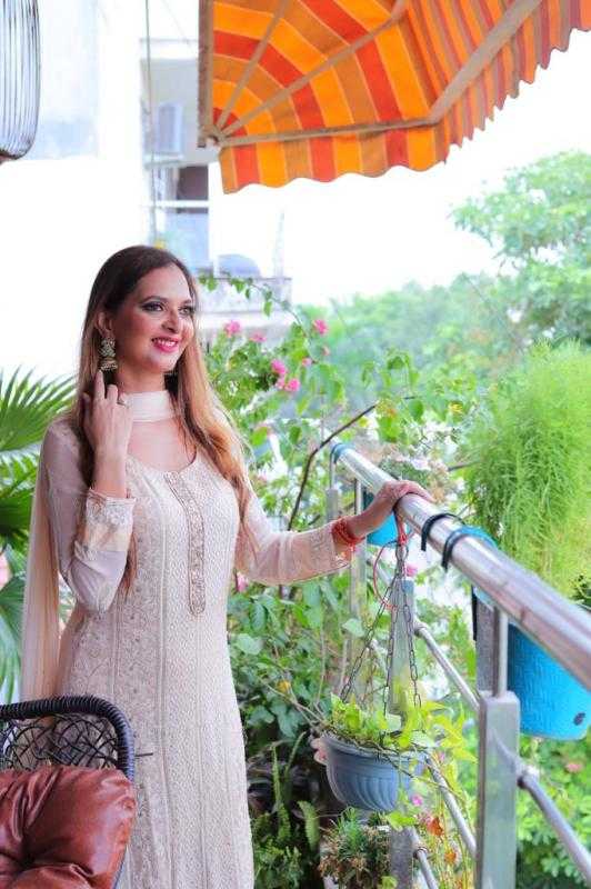 Celebrity Manya Pathak - Tring India