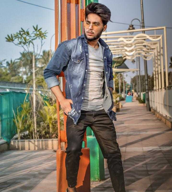 Celebrity Tofik Shaikh - Tring India