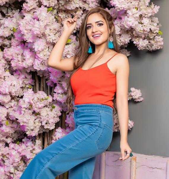 Celebrity Ujjwal Dua - Tring India