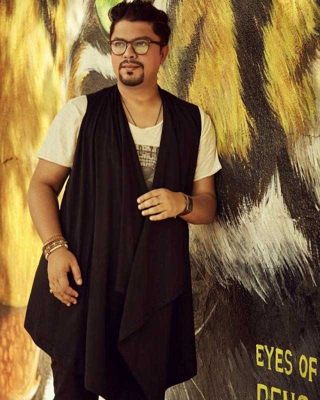 Celebrity Ram Kamal Mukherjee - Tring India